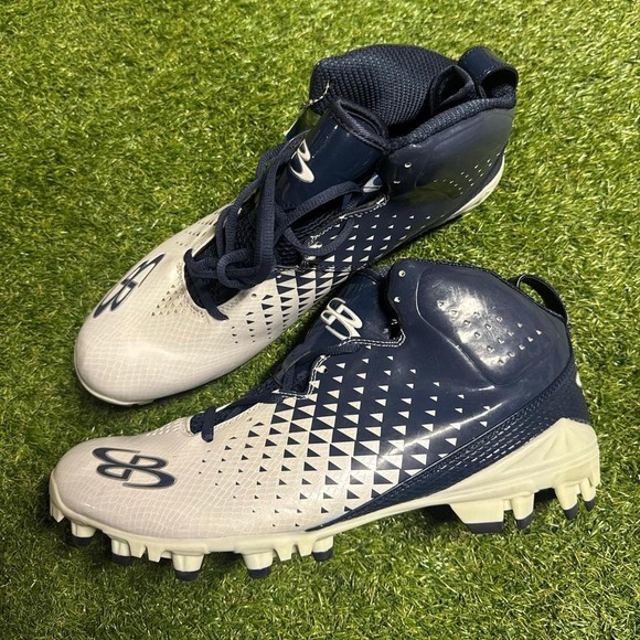 Navy and white Under Armour football cleats #football #cleats - Picture 2 of 6